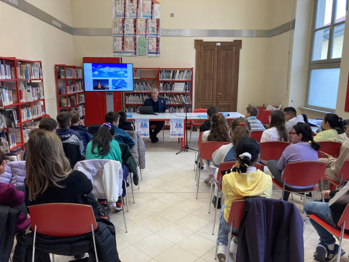 Presentazione del libro per bimbi”Goccettina: storia di una molecola d’acqua che volle esplorare il mondo”