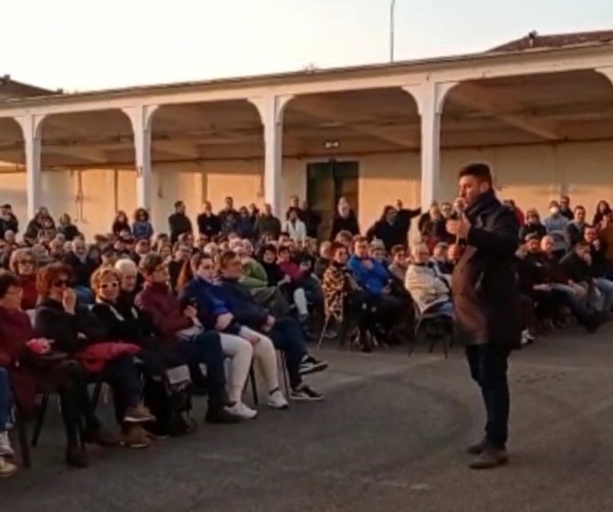 Caso Ginepro a Casale Monferrato: i cittadini incontrano il sindaco