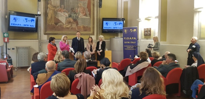 “Award Eccellenze Donna”: un premio per sostenere le personalità femminili