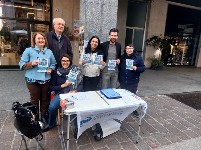 <strong>Suicidio Assistito: 123 firme in città il primo giorno della raccolta promossa dall’Associazione Coscioni</strong>