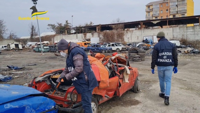 <strong>Discarica abusiva a Villaretto: 6 i denunciati dalla GDF di Torino</strong>