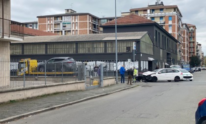 Incidente stradale in via Silvio Pellico ad Alessandria, nessun ferito