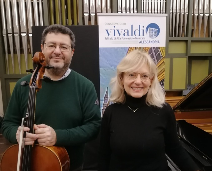 Valenza, al Teatro Sociale le “Fughe di inverno” con il duo Merlo-Rapaglià