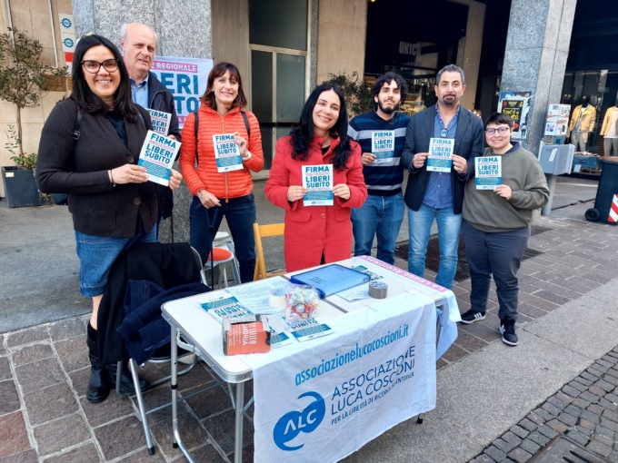 “Liberi Subito”: ad Alessandria raccolte oltre 300 firme per la proposta dell’associazione Coscioni