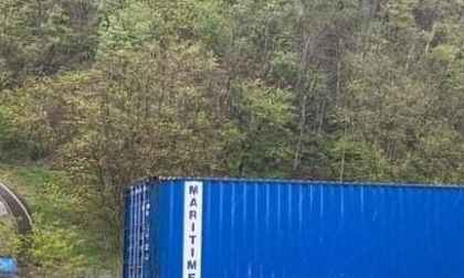 Incidente sulla A26: traffico in lento movimento