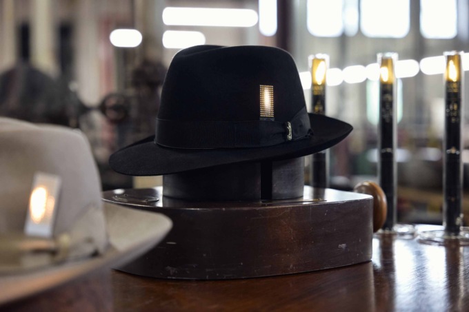 Borsalino: accordo tra proprietà e sindacati per l’esodo di 13 lavoratori a Spinetta