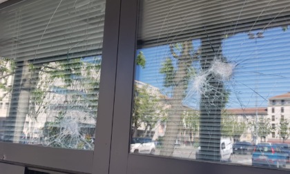 Atti vandalici in piazza della Libertà ad Alessandria