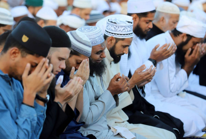 Stamani la festa per la fine del Ramadan ad Alessandria