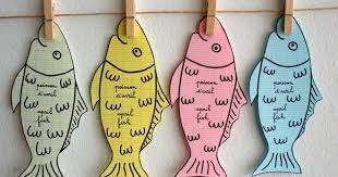 I “Pesci d’Aprile” degli alessandrini sui social: dalla Ferrari della Polizia Locale al relitto affiorato dallo Scrivia