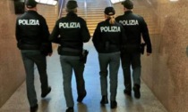 28enne arrestato dalla polizia alla stazione per reati di furto e violenza sessuale