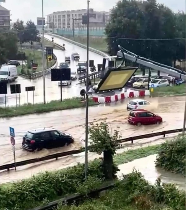 Maltempo nel torinese, segnalati diversi allagamenti in zona Cascine Vica