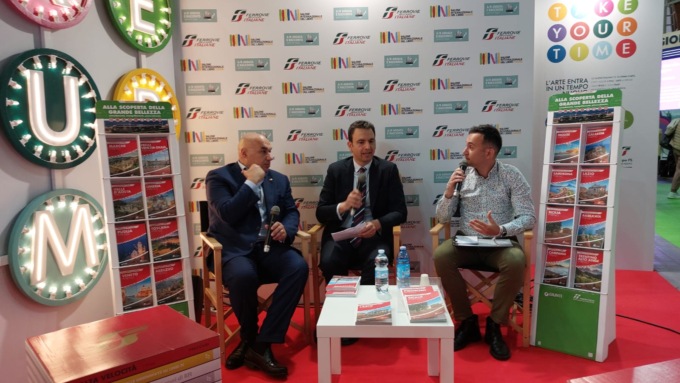 Trenitalia: al Salone del Libro di Torino presentato il volume “Piemonte in treno”