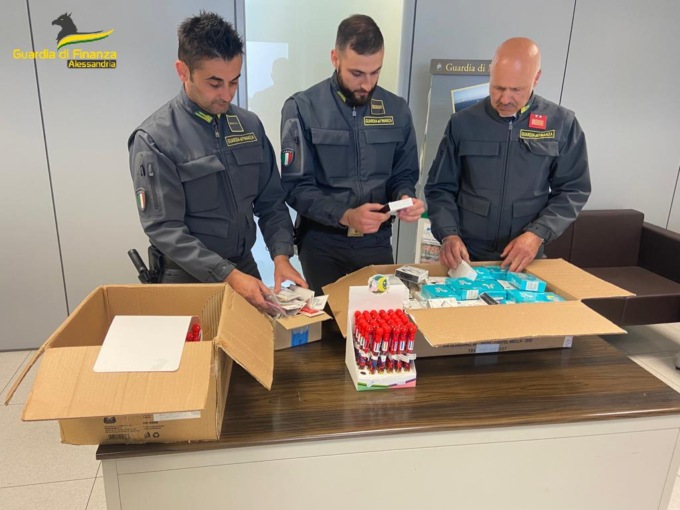 Gdf Tortona, sequestrati 100 mila articoli non conformi alle leggi UE