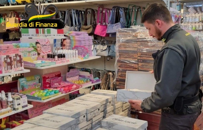 Asti: sequestrati oltre 24 mila prodotti con etichette non conformi al Codice del Consumo