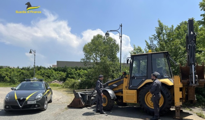 Vendevano ruspe ma non pagavano il Fisco: evasi 16 milioni di euro in provincia di Alessandria