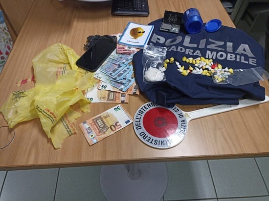 Arrestato un uomo che spacciava al dettaglio nel centro di Alessandria