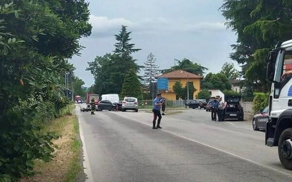 Incidente stradale a Basaluzzo, Vigili del Fuoco ancora sul posto