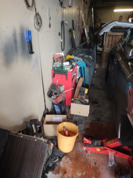 Scoperta un’officina abusiva a Tortona, sanzionati i responsabili