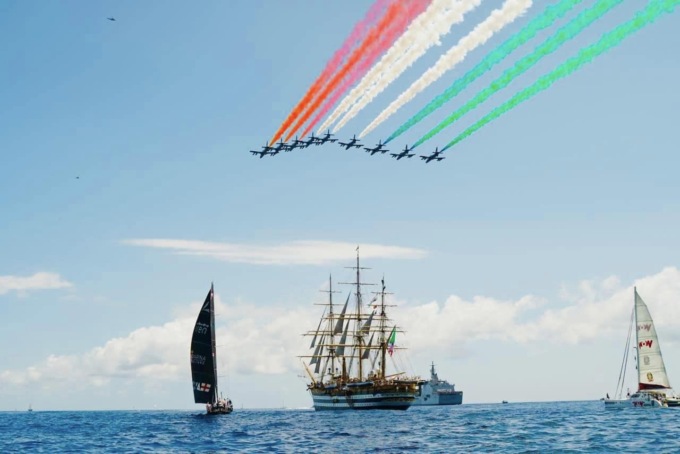 La nave Amerigo Vespucci parte da Genova per il giro del mondo