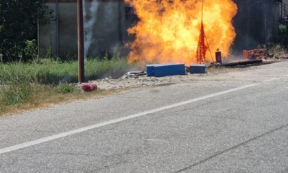 Si rompe una tubatura del gas a Murisengo, divampato un incendio