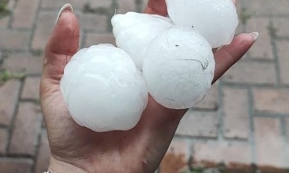 Chicchi di grandine grandi come palline da tennis nel moncalvese e nel nord astigiano