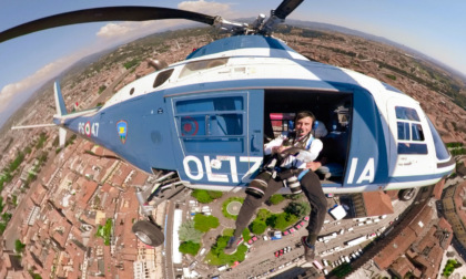 Polizia, al via le vendite del calendario 2024 a cura di Massimo Sestini