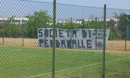 L'Alessandria Calcio vince l'amichevole con la Juve U19. A bordo campo striscione di contestazione dei Supporters 1999