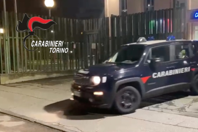 Operazione antidroga Torino: denunciata una famiglia di tre persone per coltivazione di marijuana