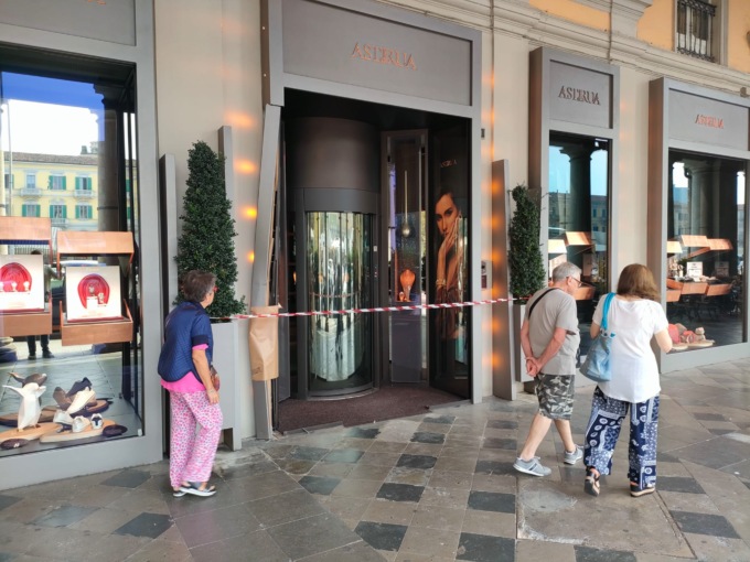 Alessandria, spaccata alla gioielleria “Astrua” di piazza Garibaldi