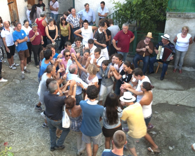 Appennino Futuro Remoto: le danze delle 4 province protagoniste a Capanne di Carrega