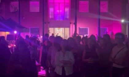 "Fuori dai c...", le ragazze della Casa delle Donne sfrattano i consiglieri di centro destra alla serata d'inaugurazione