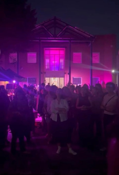 “Fuori dai c…”, le ragazze della Casa delle Donne sfrattano i consiglieri di centro destra alla serata d’inaugurazione