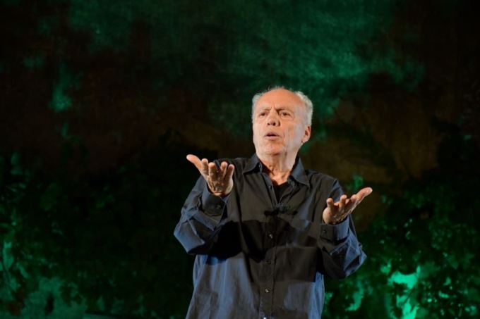 Approda a Tortona il “Mistero Buffo” di Dario Fo e Franca Rame interpretato da Mario Pirovano