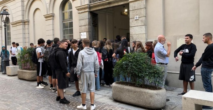 Scuola, suonata la campanella per 7 milioni di studenti italiani