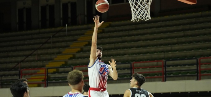 Serie B, alla Junior Casale il derby contro Derthona, altro tonfo di Serravalle