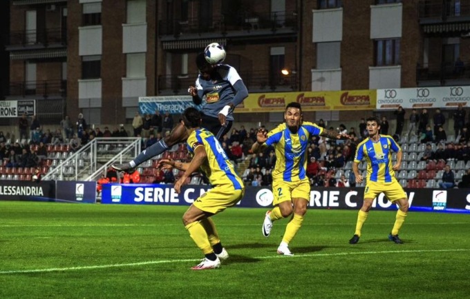 SPORT: L’Al Calcio travolge la Pergolettese. Basket: sconfitta di misura per il Cuspo