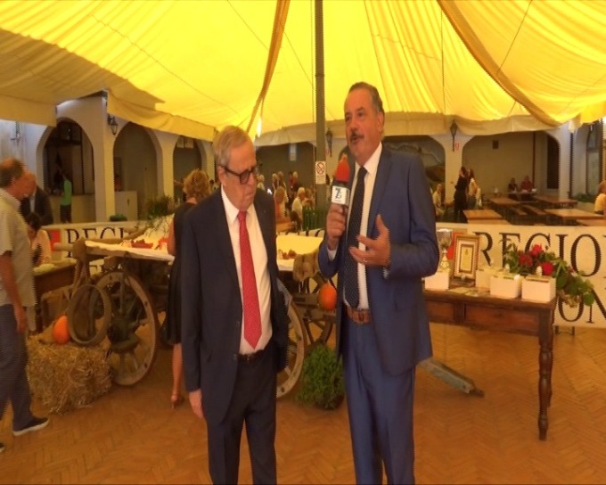 3′ con… Successo per la fiera regionale del tartufo a Bergamasco