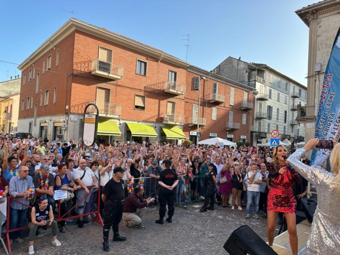 Grande Festa del Cristo, oltre 10 mila persone presenti tra bancarelle, musica e divertimento