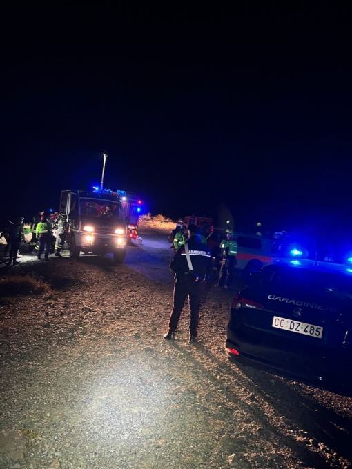 Auto finisce fuori strada a Bosio: morta la donna alla guida