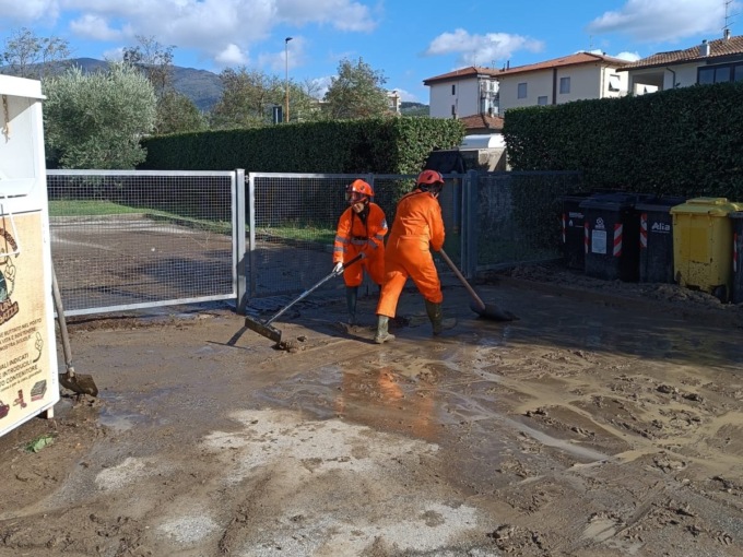 Alluvione in Toscana: i volontari della Protezione Civile del Piemonte impegnati a Montemurlo