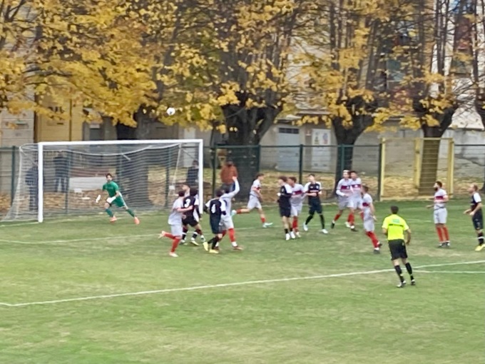 Calcio, Innocenti salva l’Acqui nel recupero