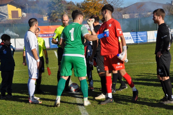 Calcio: Casale, disco rosso con la capolista