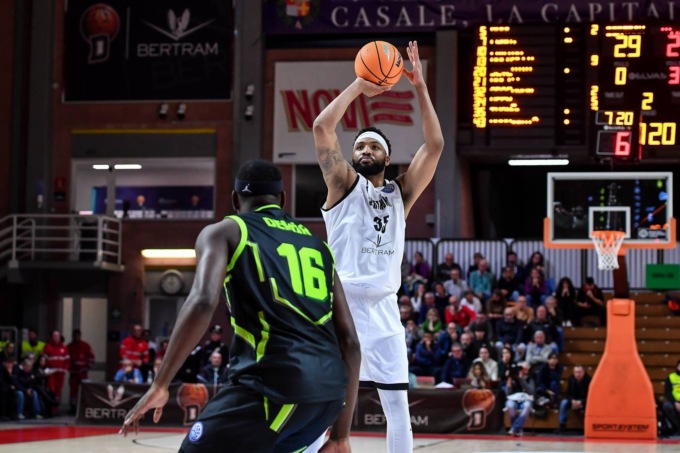 Derthona Basket, sconfitta senza storia contro la Virtus Bologna