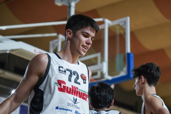 Serie B, Derthona sgambetta la capolista Pavia, cade la Junior, ok Serravalle