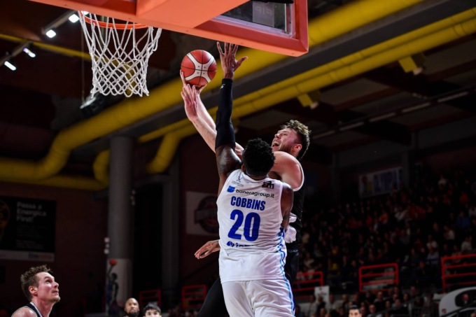 Derthona Basket, sconfitta in volata nella trasferta contro Pesaro