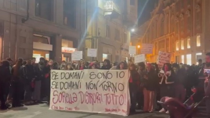 “Non Una di Meno” in piazza per ricordare Giulia e tutte le donne vittime di violenza