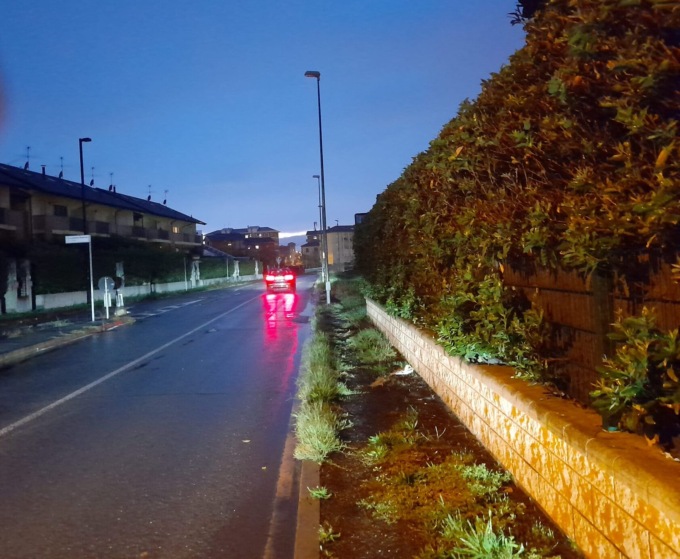 Lampioni spenti in via Raschio ad Alessandria: la segnalazione di un cittadino