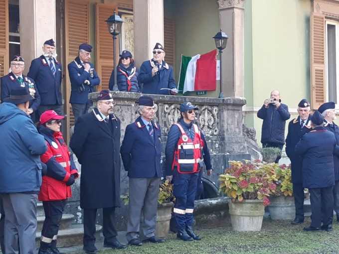 Un defibrillatore donato al parco Villa Gabrieli dall’Associazione Nazionale Carabinieri