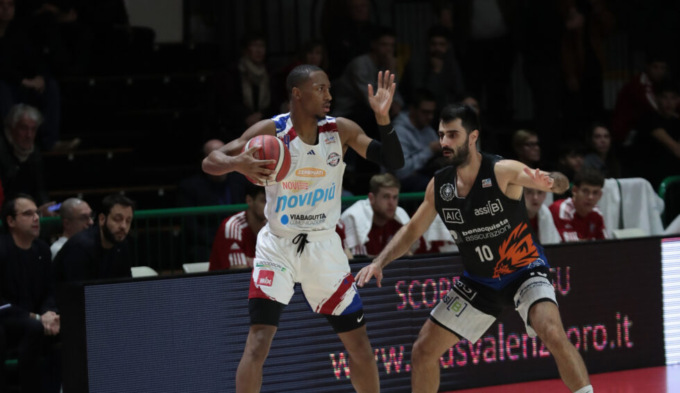 Monferrato Basket, primo tempo fatale nel fortino di Cantù
