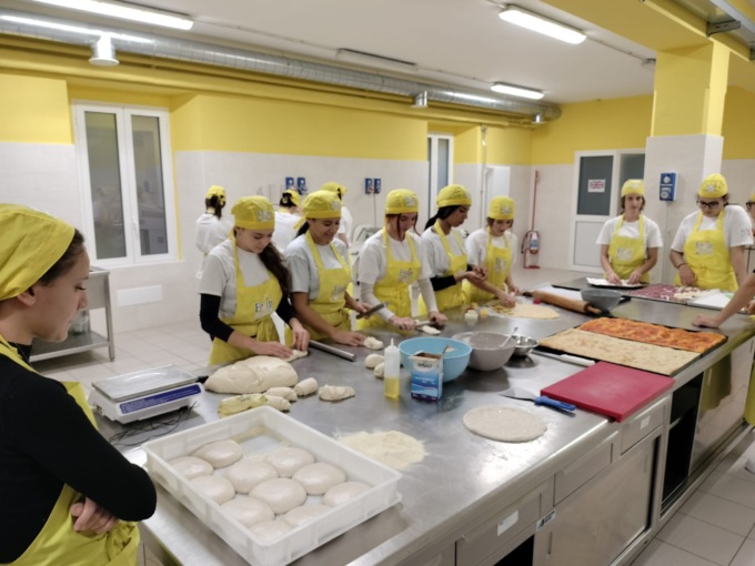 Mani in pasta, all’Enaip, per i poveri della Tavola Amica di Caritas